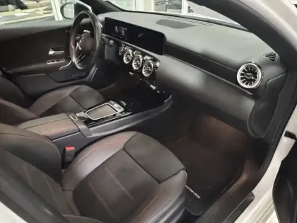 Photo 28 Mercedes Classe A 180 d AMG Line