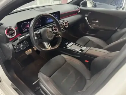 Photo 27 Mercedes Classe A 180 d AMG Line