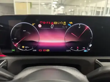 Photo 7 Mercedes Classe A 180 d AMG Line