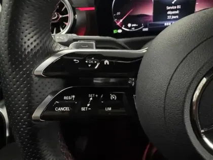 Photo 16 Mercedes Classe A 180 d AMG Line