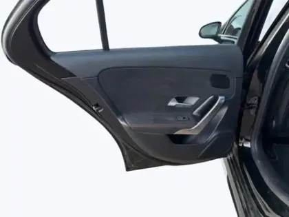 Photo 14 Mercedes Classe A Gén. IV (W177) Ph1 AMG Line 5