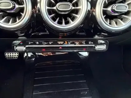 Photo 19 Mercedes Classe A Gén. IV (W177) Ph1 AMG Line 5