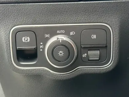 Photo 16 Mercedes GLA 200 Progressive Line