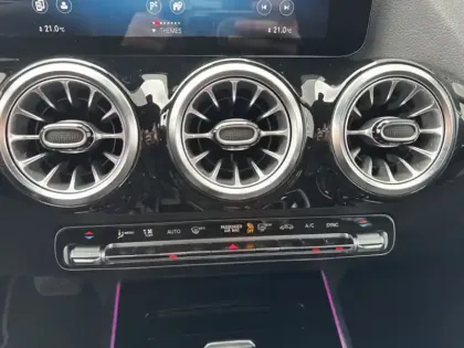 Photo 21 Mercedes GLA Gén. II (H247) Ph1 Progressive Line 5