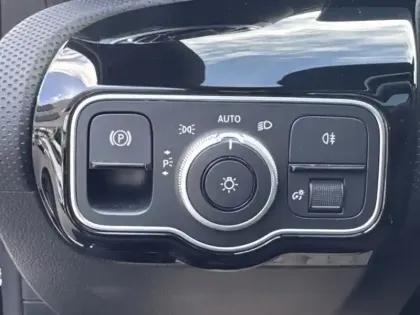 Photo 11 Mercedes Classe A 200 d AMG Line