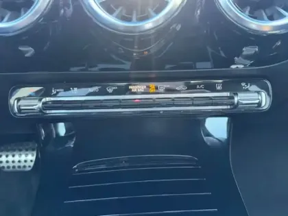 Photo 18 Mercedes Classe A 250 e AMG Line