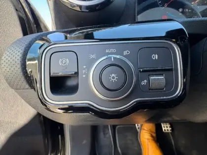 Photo 15 Mercedes Classe A 250 e AMG Line