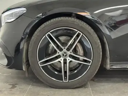 Photo 8 Mercedes Classe E  220 d AMG Line Berlin