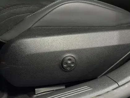 Photo 17 Mercedes Classe E  220 d AMG Line Berlin