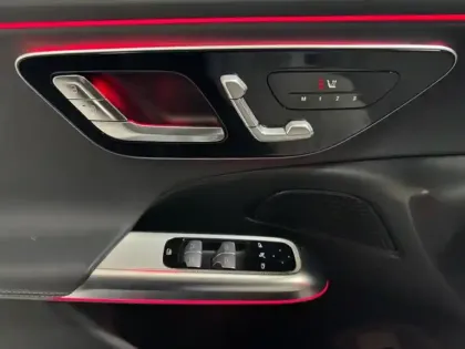 Photo 22 Mercedes Classe E  220 d AMG Line Berlin