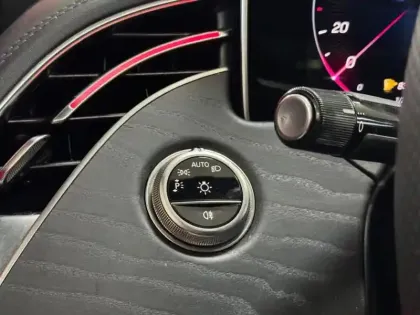 Photo 16 Mercedes Classe E  220 d AMG Line Berlin