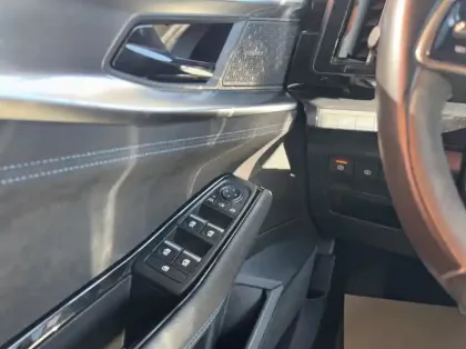 Photo 5 Renault Austral 1.2 E-Tech full hybrid 200ch Iconic esprit Alpine- 24