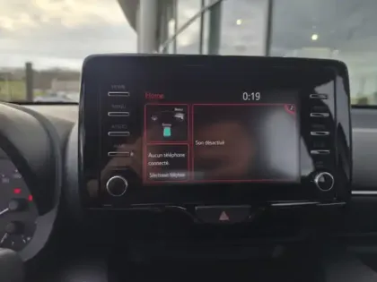 Photo 13 Toyota Yaris Hybride 116h Dynamic