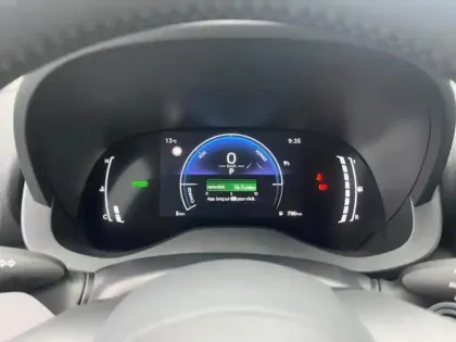 Photo 16 Toyota Yaris Hybride 116h Design PAC