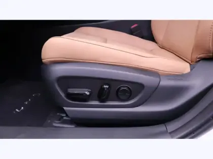 Photo 16 Lexus UX 300h 2WD Le HYBRIDE MC TECHNO