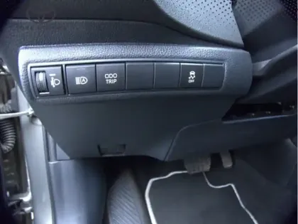 Photo 7 Toyota Corolla Hybride 140h Design