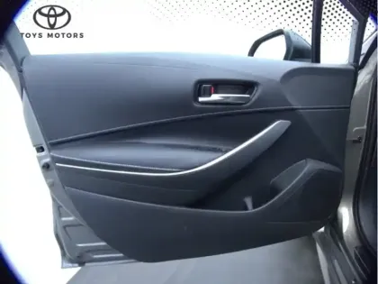 Photo 12 Toyota Corolla Hybride 140h Design