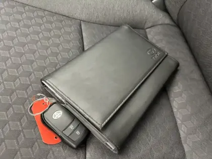 Photo 27 Toyota Yaris 116h Dynamic