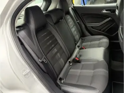 Photo 6 Mercedes GLA 200 d Sensation