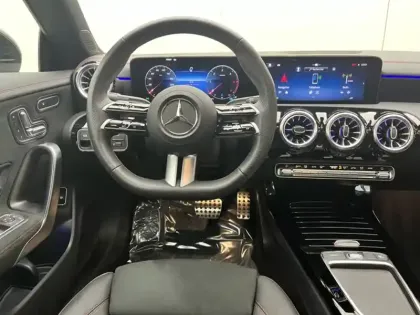 Photo 15 Mercedes CLA Coupé 200 d AMG Line