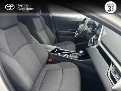 Photo 5 Toyota C-HR  122h Graphic 2WD E-CVT RC18