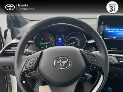 Photo 12 Toyota C-HR  122h Graphic 2WD E-CVT RC18