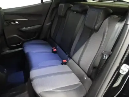 Photo 11 Peugeot 2008  e- 136ch Allure Business