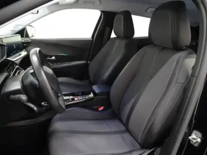 Photo 10 Peugeot 2008  e- 136ch Allure Business