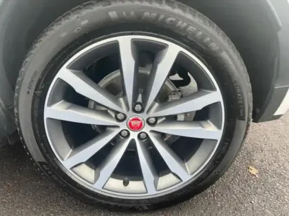 Photo 8 Jaguar E-Pace  P200 FlexFuel MHEV 200ch R-Dynamic S