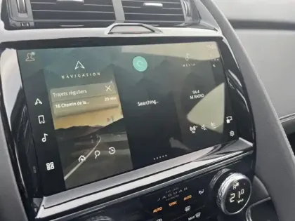 Photo 11 Jaguar E-Pace  P200 FlexFuel MHEV 200ch R-Dynamic S
