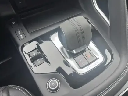 Photo 13 Jaguar E-Pace  P200 FlexFuel MHEV 200ch R-Dynamic S