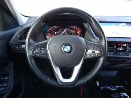 Photo 7 BMW Serie 1 Série 1 118dA 150ch Edition Sport