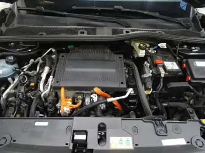 Photo 10 Peugeot 208  e- 136ch Style