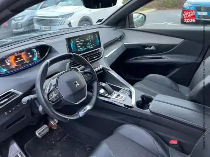 Photo 14 Peugeot 3008  HYBRID 225ch GT e-EAT8