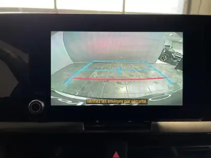 Photo 9 Toyota C-HR  1.8 Hybride 140ch Design NG23