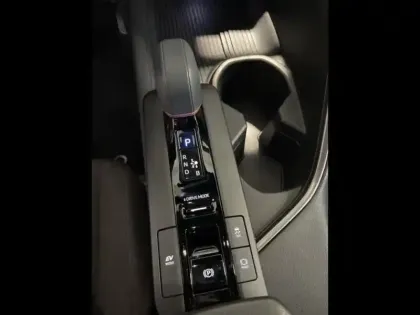 Photo 12 Toyota C-HR  1.8 Hybride 140ch Design NG23