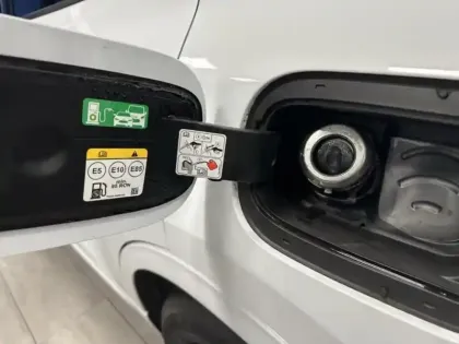 Photo 5 Ford Kuga  2.5 Duratec 180ch Hybrid FlexiFuel ST-Line X Powershift