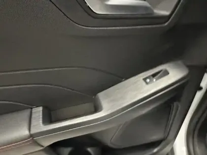 Photo 12 Ford Kuga  2.5 Duratec 180ch Hybrid FlexiFuel ST-Line X Powershift