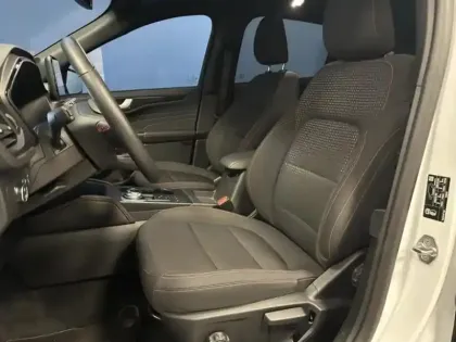 Photo 15 Ford Kuga  2.5 Duratec 180ch Hybrid FlexiFuel ST-Line X Powershift