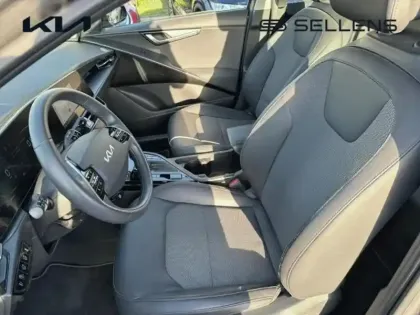 Photo 10 Kia Niro  1.6 GDi 141ch HEV Active DCT6