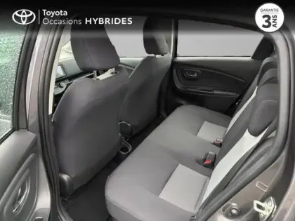 Photo 11 Toyota Yaris  100h Dynamic 5p RC19