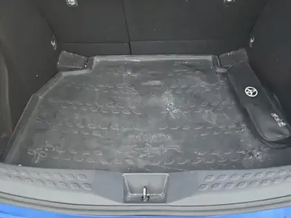 Photo 14 Toyota C-HR  122h Distinctive 2WD E-CVT MY20