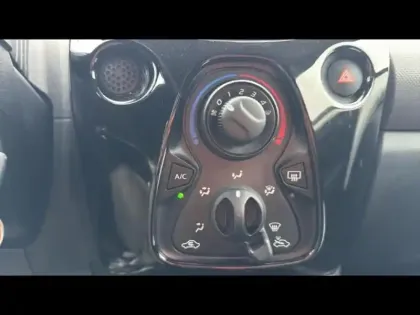 Photo 10 Peugeot 108  VTi 72 Style S&S 4cv 5p