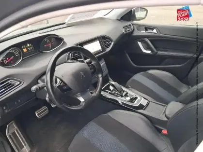 Photo 14 Peugeot 308  SW 1.2 PureTech 130ch E6.c S&S Tech Edition EAT8