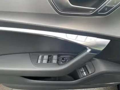 Photo 11 Audi A6  Avant 55 TFSI e 367ch SLINE QUATTRO S tronic 7