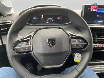 Photo 11 Peugeot 208  1.2 100ch S/S Allure Camera GPS
