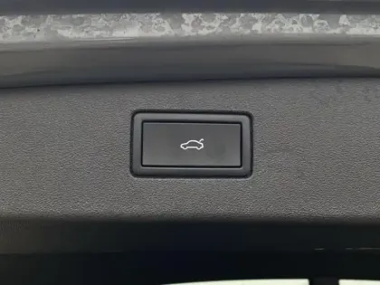 Photo 14 Volkswagen Tiguan  1.5 eHybrid 204ch R-Line Edition DSG6