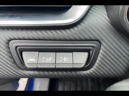 Photo 10 Renault Clio  1.6 E-Tech hybride 145ch Engineered