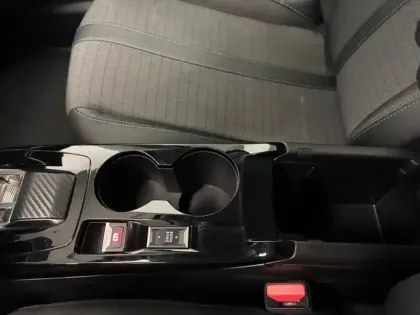 Photo 10 Peugeot 2008  1.5 BlueHDi 130ch S&S Allure EAT8