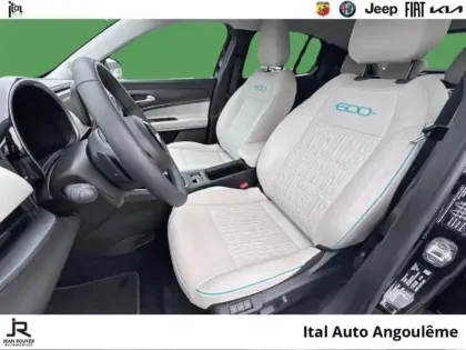 Photo 8 Fiat 600  1.2 Hybrid 100ch La Prima DCT6